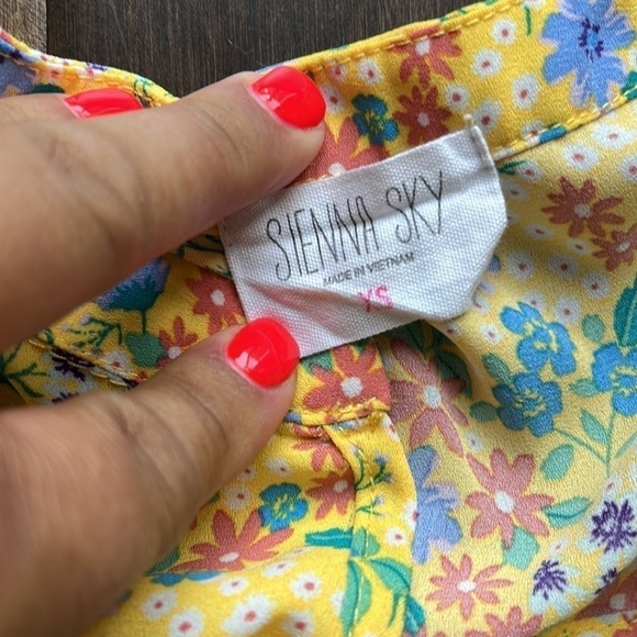 Siana sky extra small summer dress, cap sleeve, yellow, floral - Picture 5 of 7
